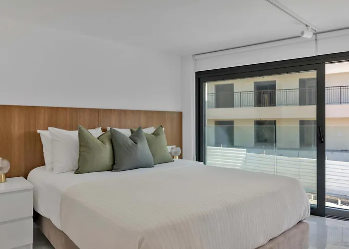 Phaedrus Living Alkminis Seaview Suites Litore